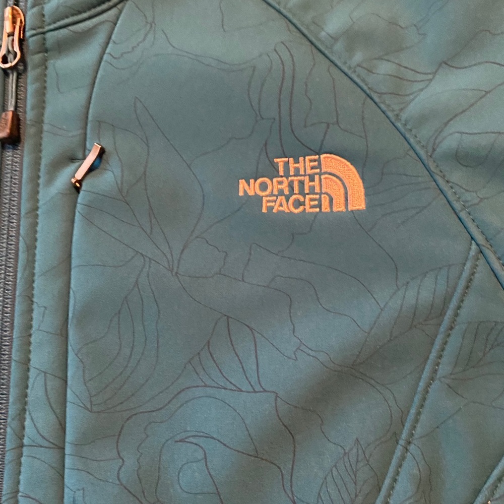 North face jacket - Picture 3 of 3